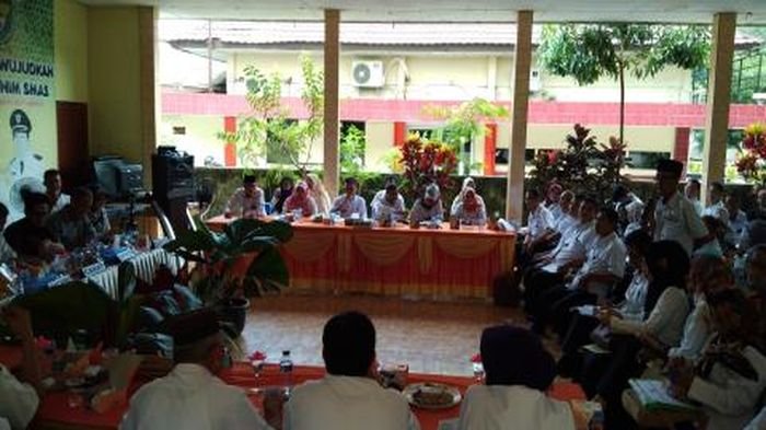 Warga Muaraenim Minta Perbaikan Jalan dan Lampu Jalan