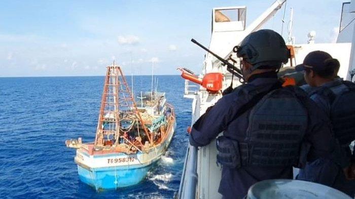 PANTAS SAJA CHINA Tertarik , Ternyata Ada Harta Menggiurkan di Laut Natuna Selain Ikan dan Gas