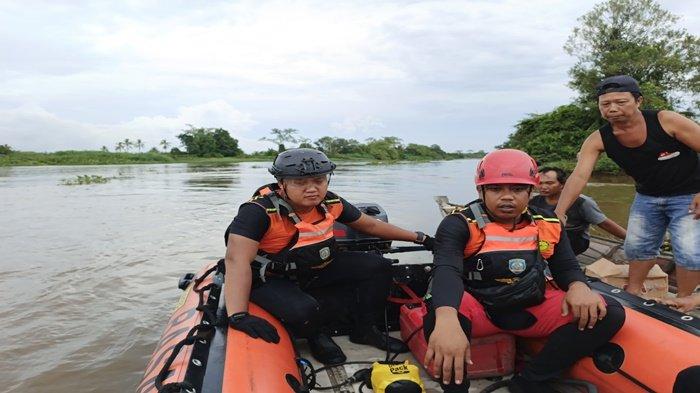 Perahu Karam Usai Dihantam Ombak di Sungai Ogan, Ibu Tenggelam Anak Selamat