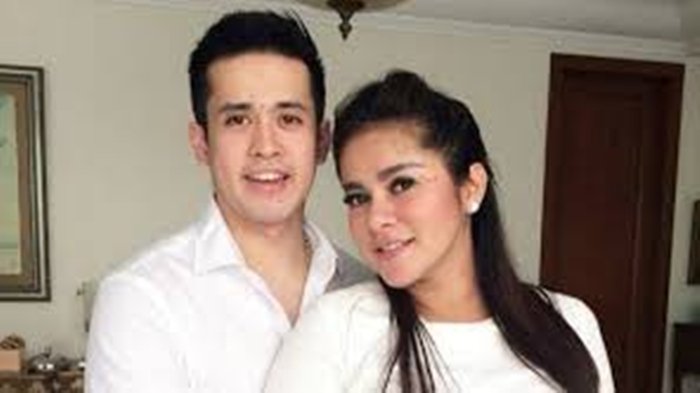 Ayah Olla Ramlan Meninggal Dunia, Aufar Hutafea Unggah Foto Ini, Langsung Banjir Doa