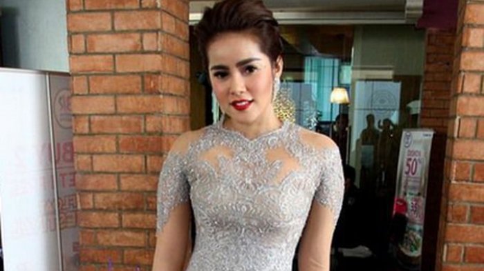 Begini Keadaan Ayah Olla Ramlan Sebelum Meninggal, Postingannya Banjir Doa