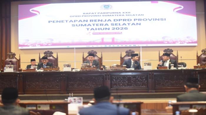 Sekda Sumsel Edward Candra Hadiri Rapat Paripurna XXI DPRD Sumsel, Bahas Propemperda