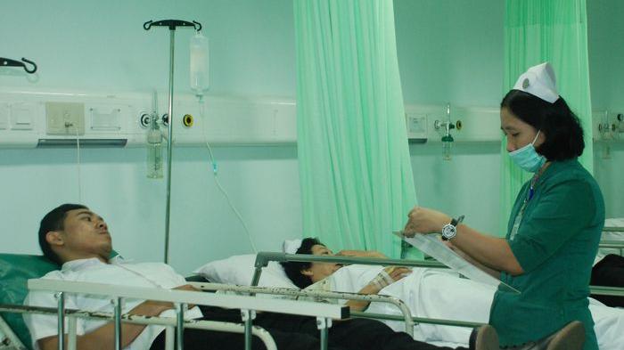 15 Orang Keracunan Dilarikan ke RS RK Charitas Palembang