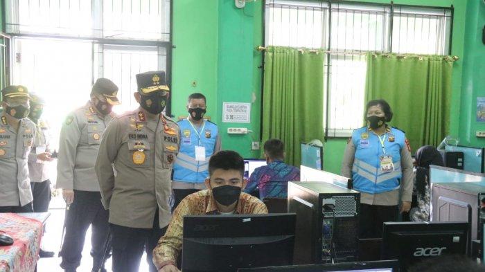 Pastikan tidak ada Kecurangan, Kapolda Sumsel Cek Langsung Test Akademik Penerimaan Bintara-Tamtama