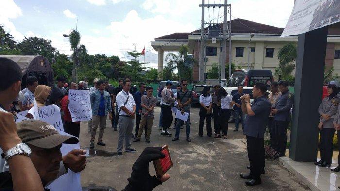 Ormas Generasi Penegak Anak Bangsa , Geruduk Bawaslu Sumsel Desak Proses Dugaan Money Politik di OI