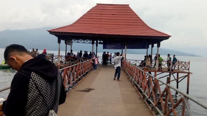 Wisatawan Mulai Berdatangan Memadati Danau Ranau dan Objek Wisata Sekitarnya