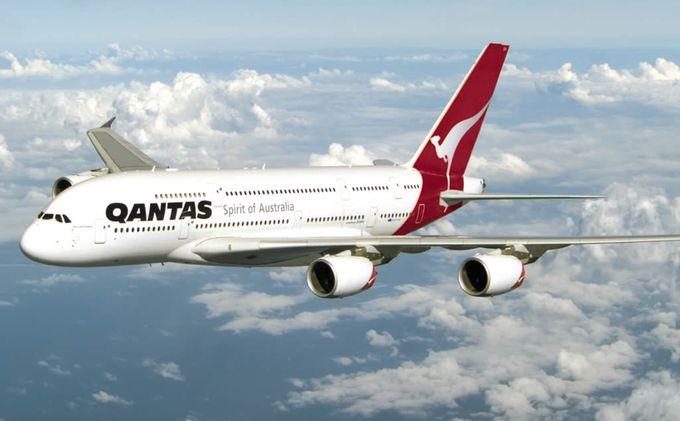Dua Pesawat Qantas Nyaris