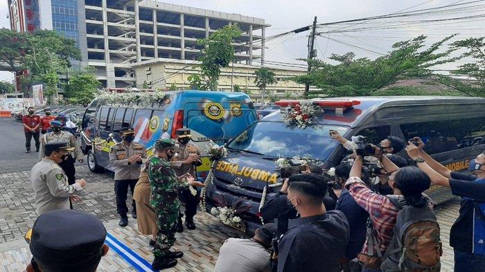 Launching Mobile Vaksinasi Covid-19, dan Pemberian Paket Lebaran