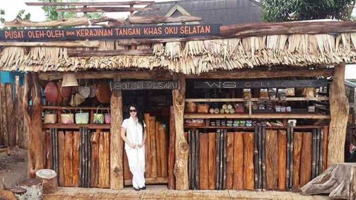 Mau Berkunjung ke Danau Ranau Muaradua ? Jangan Lupa Mampir ke Galeri Desaku