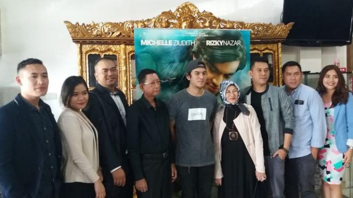 Kekuatan Cinta Khairunisa, Pramugari Asal Palembang, Menginspirasi 'Film ILY From 38000 FT'