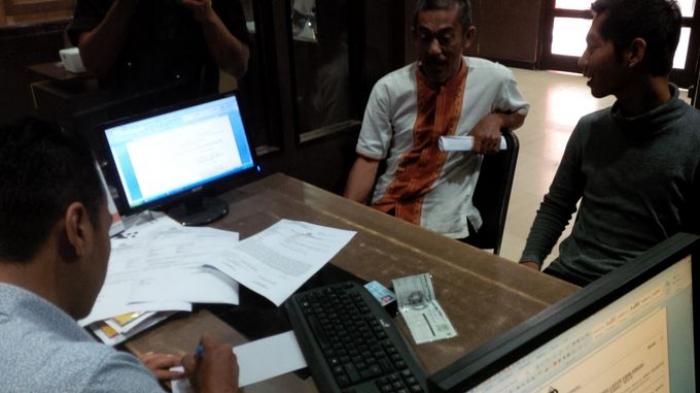 Aksi Begal Sadis: Korban Dibacok Saat Masih Diatas Motor