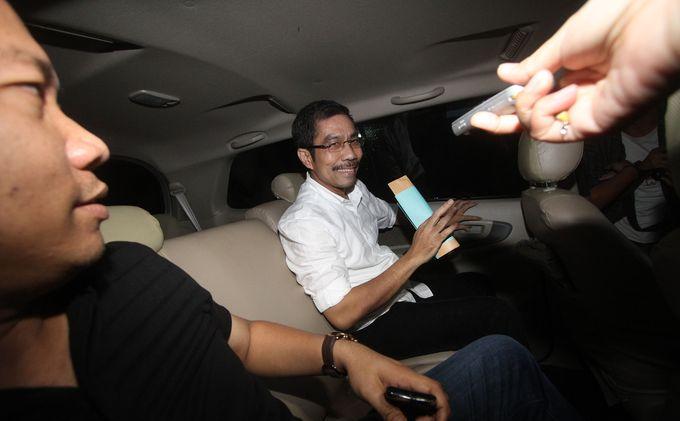 Romi Herton Jelaskan Aliran Dana ke Akil Mochtar