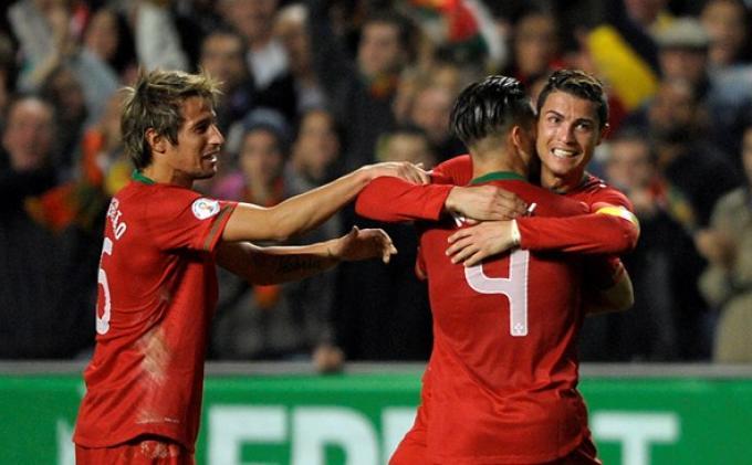Cristiano Ronaldo Menangkan Portugal atas Swedia