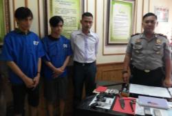 Frans dan Hengki Akui Senjata Api Peninggalan Bapaknya