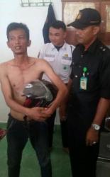 Sadeli Gagal Lolos Kepungan Warga Usai Curi Helm