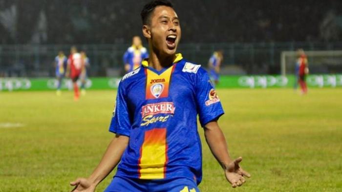 Samsul Cetak Gol Perdana, Persib Unggul 4-1