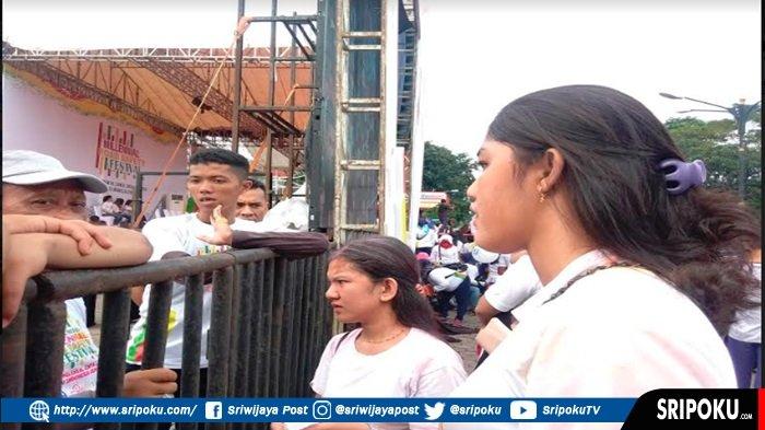 Asyik Berjoget di Gelaran South Sumatra Road Safety Festival, Ponsel Fitriana Raib