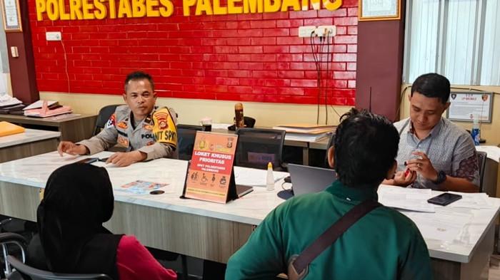 PRIA Ini Ditipu Orang yang Sok Kenal dan Mengaku Polisi, Ketemuan di Sayangan Palembang Motor Raib