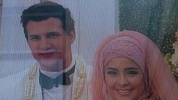 Lancar Ucap Ijab Qabul, Stuart Collin Resmi Peristri Risty Tagor