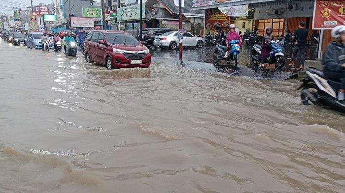 Waspada Mulai Hari Ini hingga 2 Hari ke Depan Sumsel Dilanda Hujan Deras, Angin Kencang dan Petir