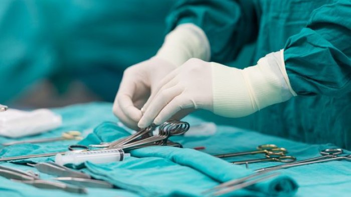 Astaga! Frustasi Ingin Jadi Wanita, Pria Ini Nekat Potong Alat Kelaminnya Lalu Dibuang ke Toilet