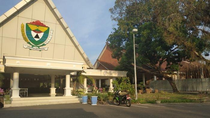Rumah Dinas Bupati Muaraenim Ahmad Yani di Kabupaten Muaranim Sepi