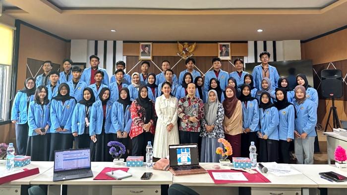 PPK ORMAWA - Dengan tema “Hijaukan Desa, Sehatkan Udara,” tim PPK Ormawa UKM MARS berkomitmen menciptakan ruang hijau dan sumber air bersih bagi warga melalui kolaborasi mahasiswa dan masyarakat.