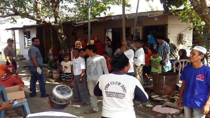 Heboh! Warga Temukan Erwin Tergeletak dengan Mulut Berbusa Dalam Kamar Mandi