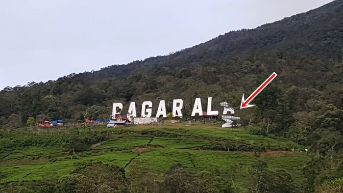 Angin Kencang Robohkan