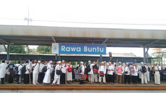 Peserta 'Aksi Bela Islam' Ada Yang Naik Commuter Line