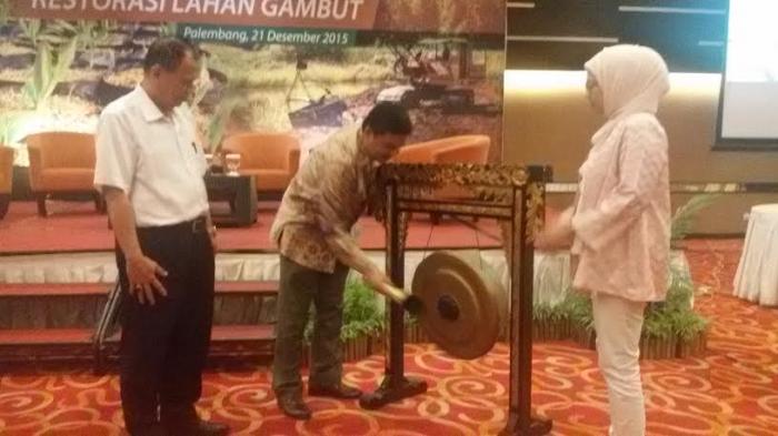 Harian Kompas Gelar Diskusi Bertajuk Restorasi Lahan Gambut