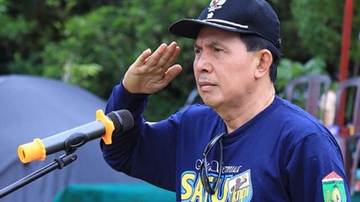 Dulu Diejek Orang karena Jadi Kernet dan Sopir Mobil. Kini Pria Ini Jadi Walikota. Ini Rahasianya