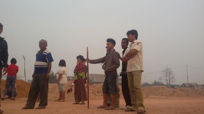 Tolak Digusur dari Lahan UIN, Warga Siaga di Luar Rumah