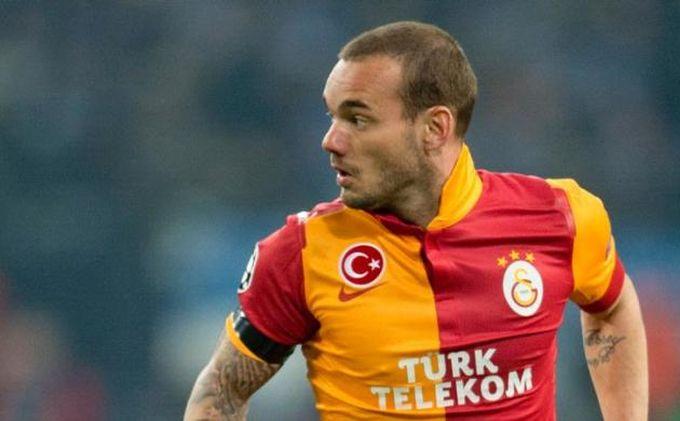 Sneijder Tampik Ada Tawaran dari MU