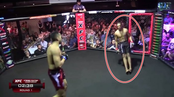 Tidak Dipukul, Petarung MMA ini Tiba-tiba Roboh Diatas Ring, Semua Penonton dan Panitia Sempat Panik