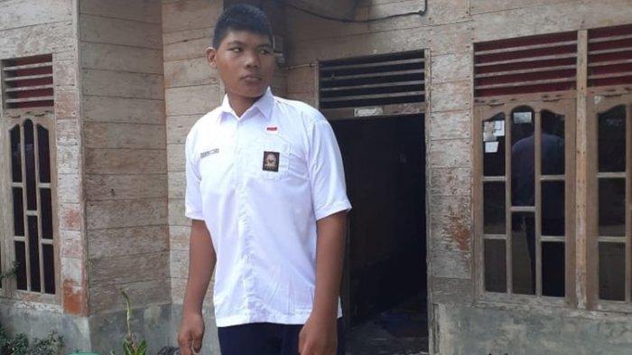 Pakaian Dipesan Khusus, Ukuran Sepatunya 50, Begini Sosok Remaja 16 Tahun yang Tingginya 2,6 Meter