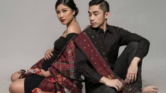 Pilih Foto Kehamilan Dengan Kain Ulos, Zivanna Letisha: Nulis Caption Ini Jadi Sedih Sendiri