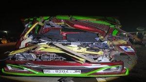 2-truk-kecelakaan-di-Banyuasin.jpg
