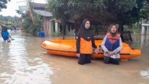 BPPD-evakuasi-warga-Muara-Enim-terdampak-banjir-Jumat-1012025.jpg