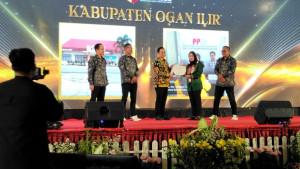 Bawaslu-Ogan-Ilir-meraih-peringkat-pertama-dalam-penghargaan-keterbukaan-informasi.jpg