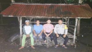 Bhabinkamtibmas-Gelumbang-Blusukan-ke-Poskamling-Ajak-Warga-Cegah-Kriminalitas.jpg