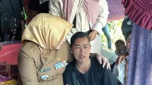 Bupati-Mura-Semangati-Keluarga-Kervin.jpg