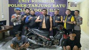 Dua-pelaku-pencurian-daging-sapi-dipaparkan-di-Mapolsek-Tanjung-Batu.jpg