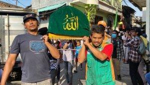 Isak-tangis-warga-Jalan-Muara-Baru-Penjaringan-Jakarta-Utara-seketika-pecah.jpg