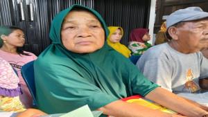 'Saya Tak Ada Lagi Keluarga' Lirih Nenek Jaurah di Tengah Puing Kebakaran Palembang