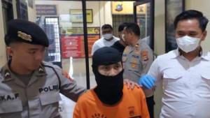 KAKEK-PELAKU-PEMBUNUHAN-5.jpg