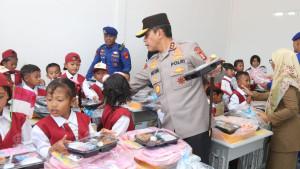 KAPOLDA-Sumsel-BAGIKAN-MBG.jpg