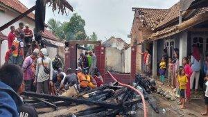 Kebakaran-di-desa-rengas.jpg