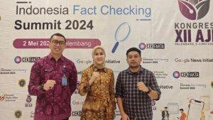 Kepala-Dinas-Kominfo-Provinsi-Sumsel-Rika-Efianti-tengah-bersama-Ketua-AJI-Palembang-M-Fajar-Wiko.jpg