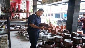 Kepala-Divisi-Pelayanan-Hukum-dan-HAM-Parsaoran-Simaibang.jpg